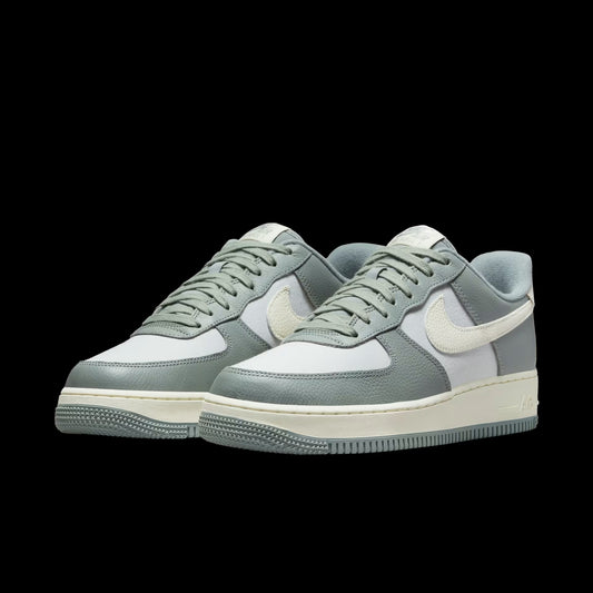 Nike Air Force 1 Mica Green