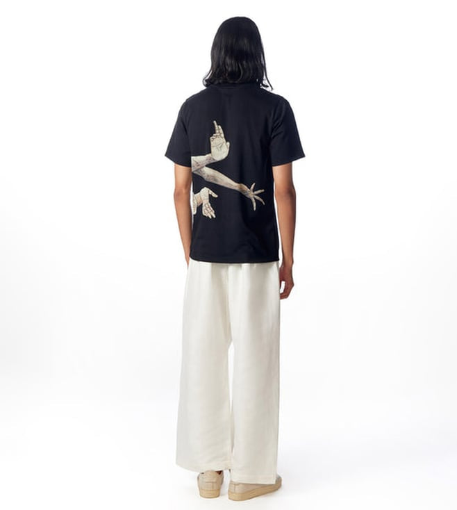 NO GREY AREA
Black Pravah T-Shirt