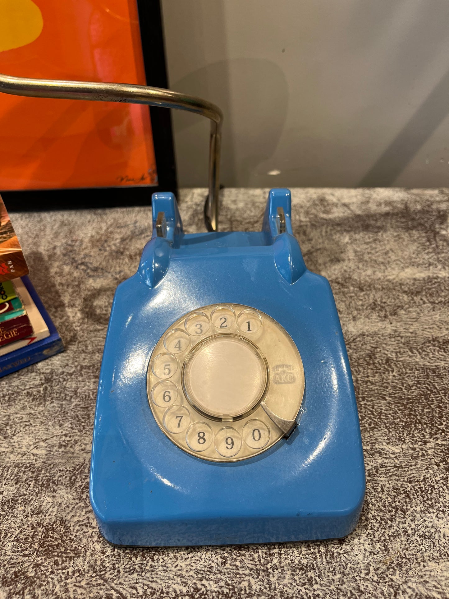 Vintage Telephone Lamp (blue)