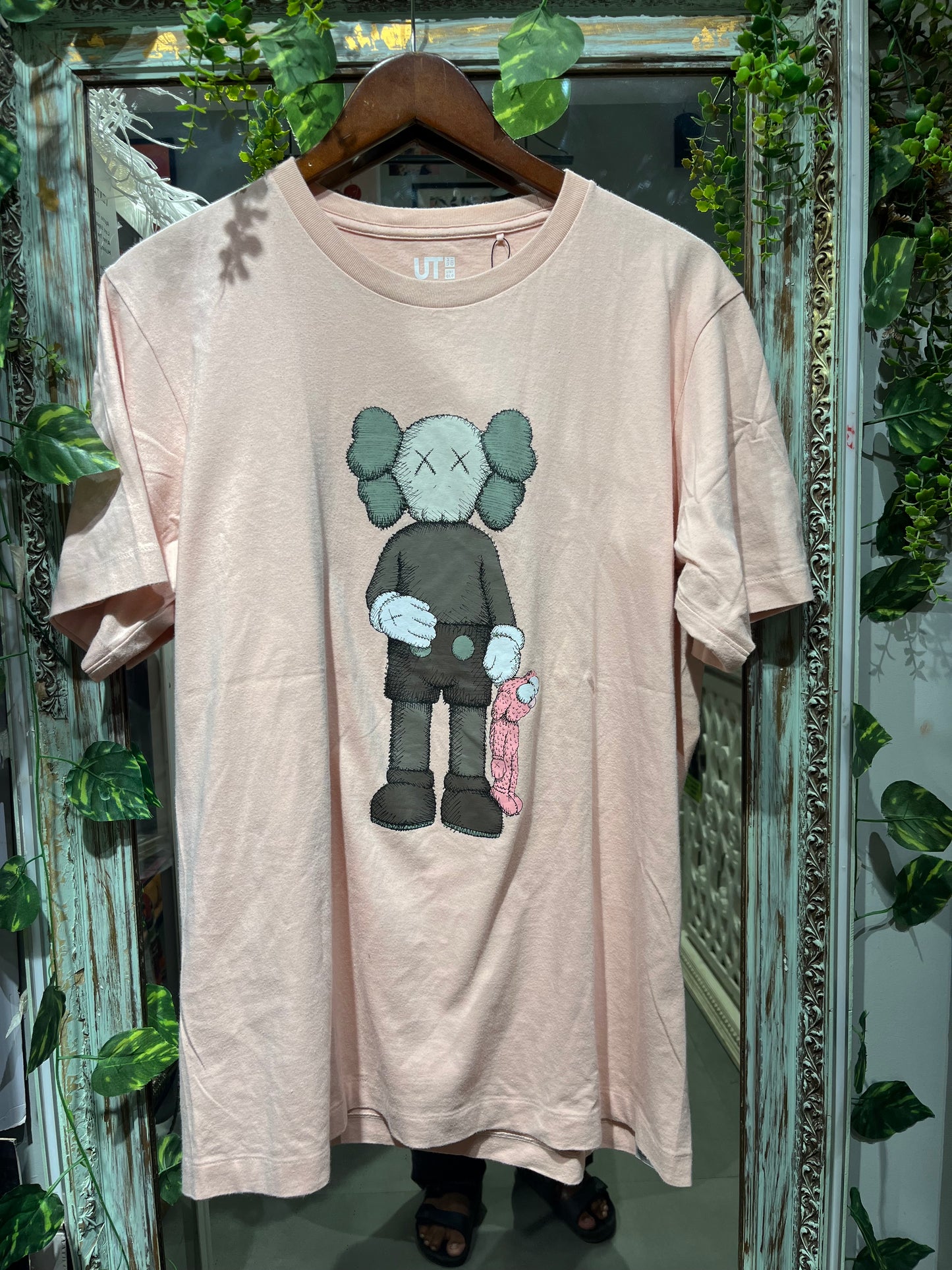 UT KAWS PINK TEES