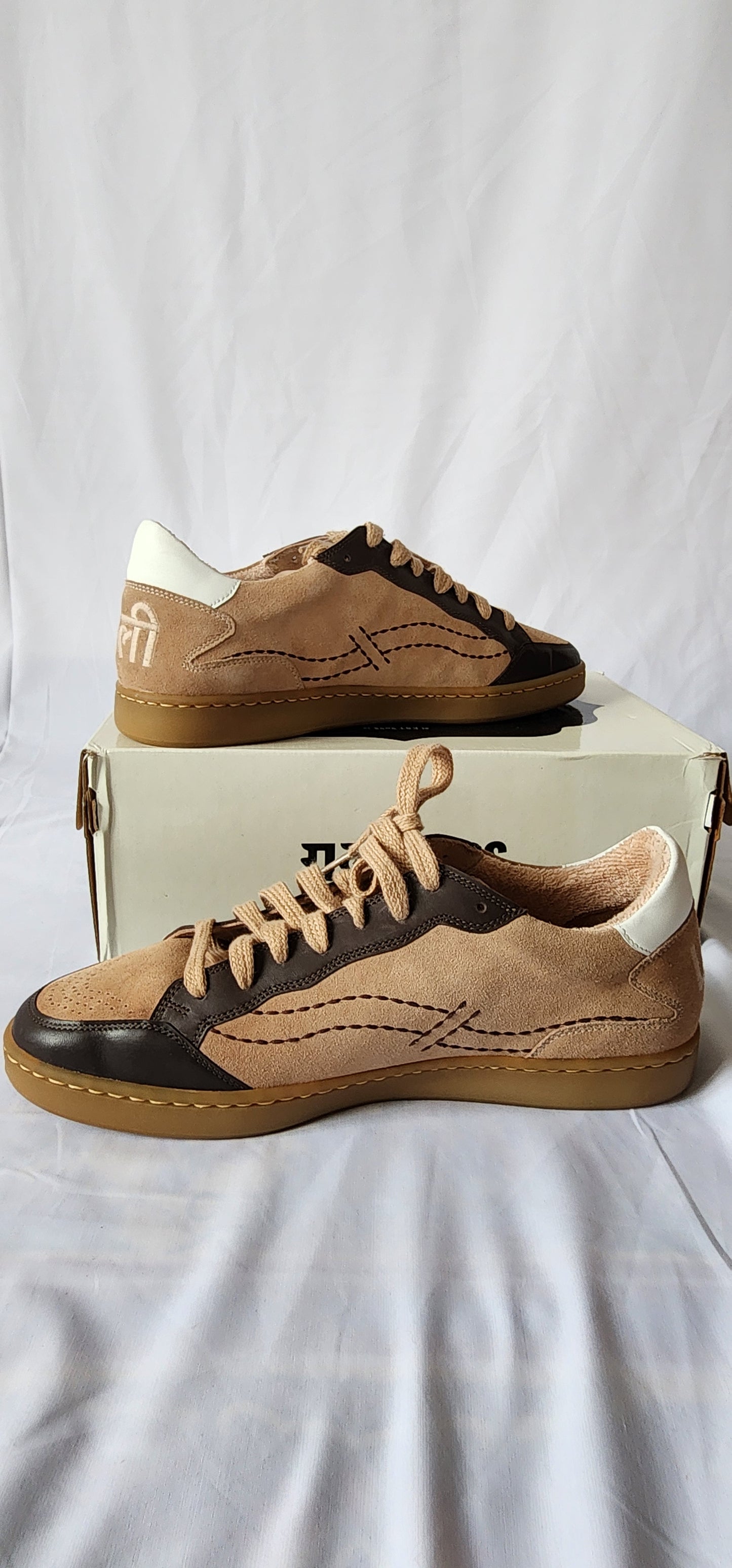 Gully Labs Brown