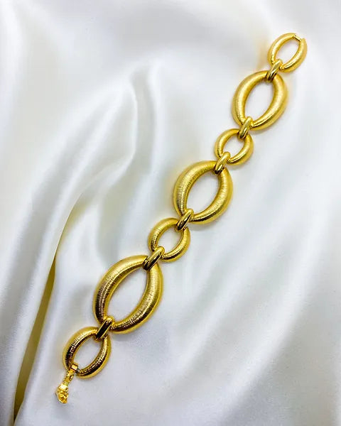 1980s Vintage Gold Graduating Links Bracelet