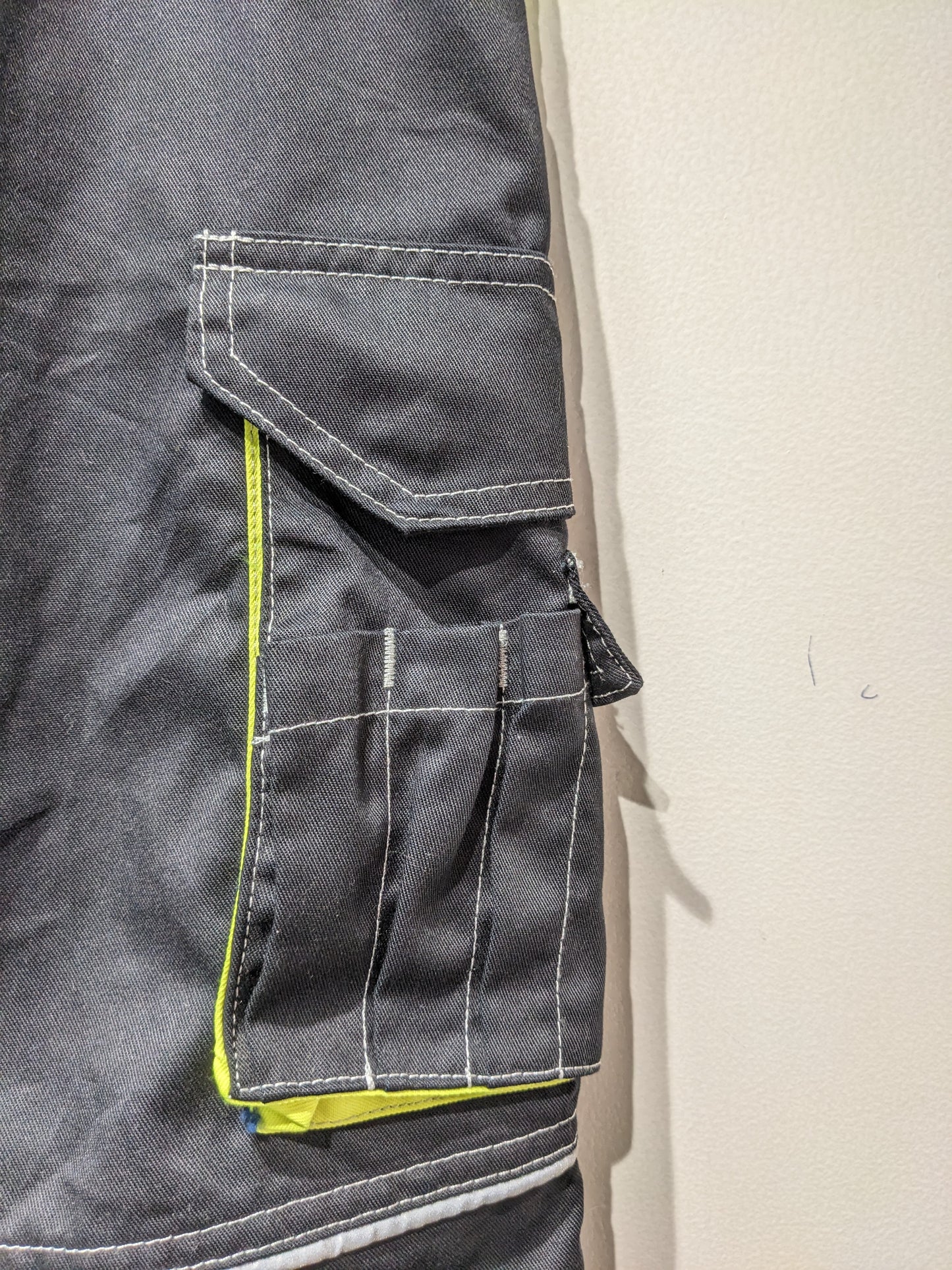 Street Vibe Black Cargo Pants
