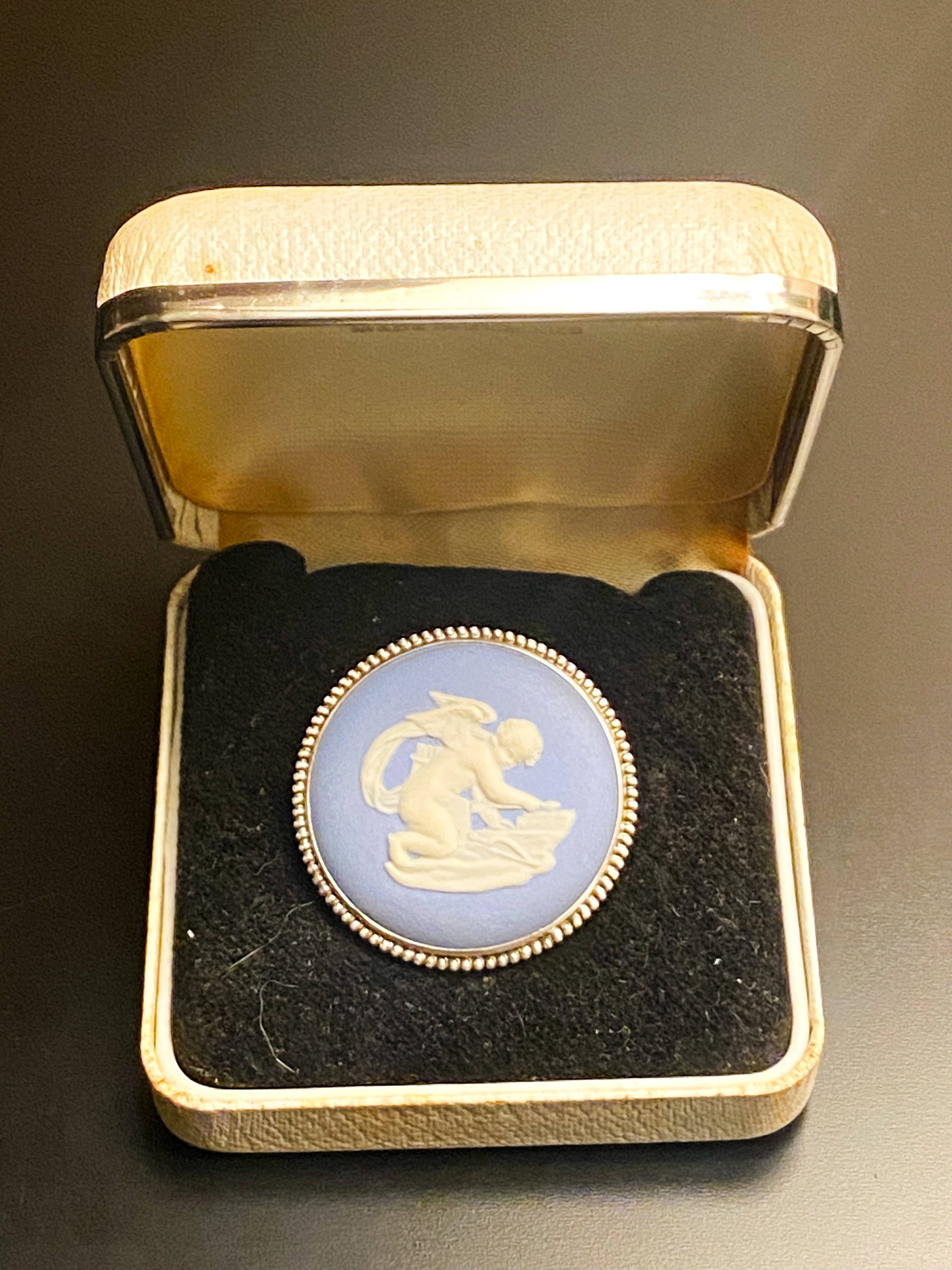 Wedgwood outlets Silver Gilt Brooch