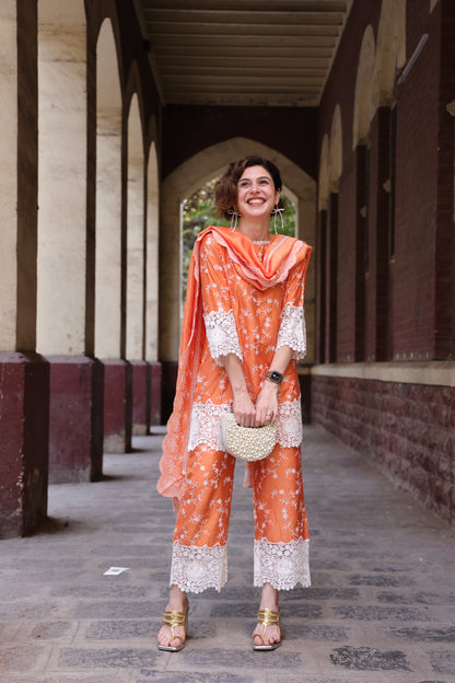 Mulmul Ornate Kurta Set (3 piece)