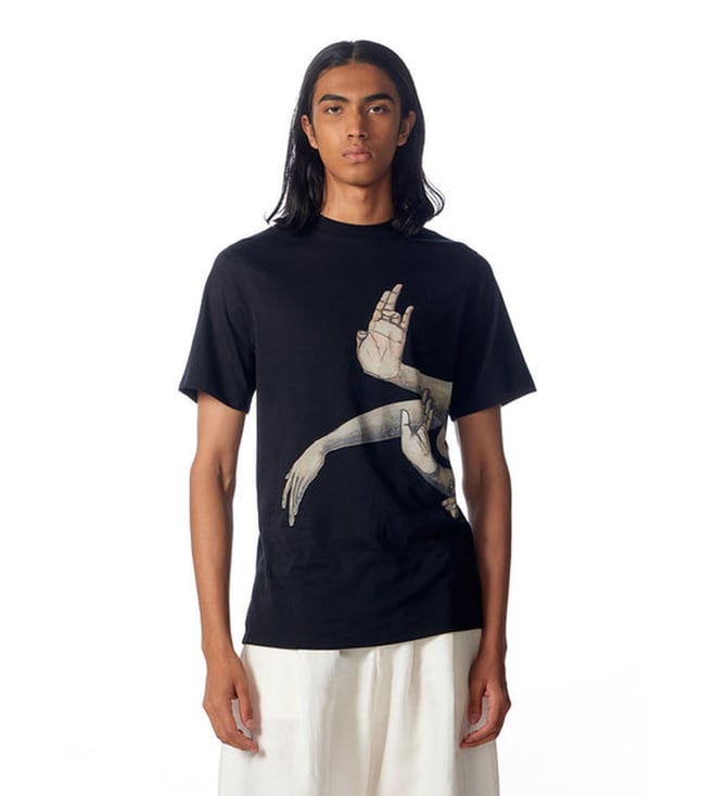 NO GREY AREA
Black Pravah T-Shirt