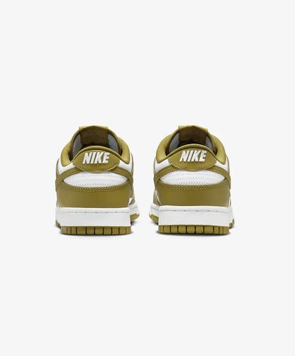 Nike
Dunk Low "Pacific Moss" sneakers