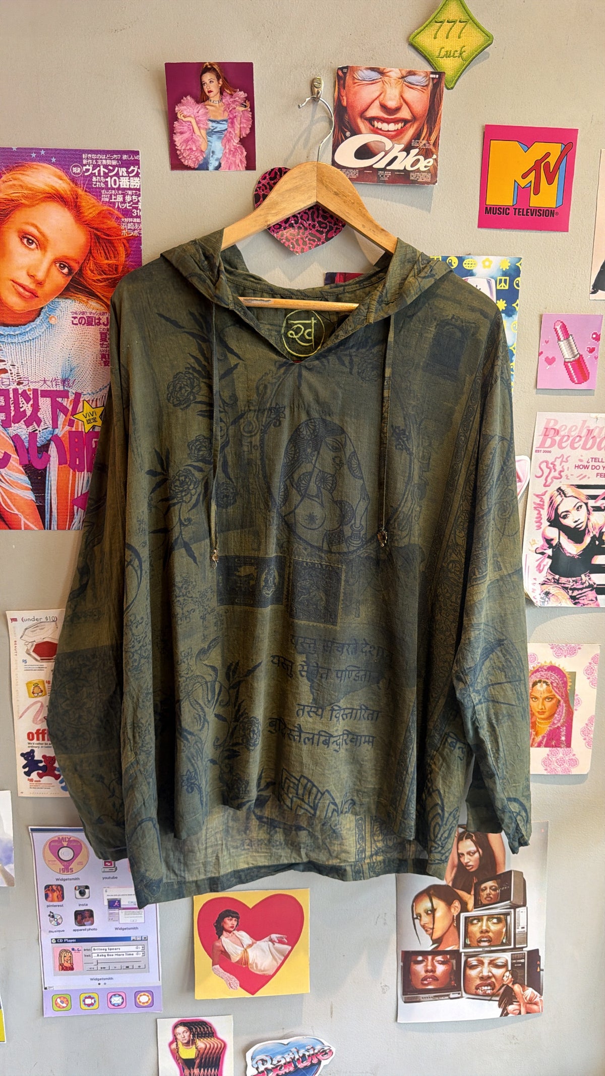 Khanijo Mystic Pullover