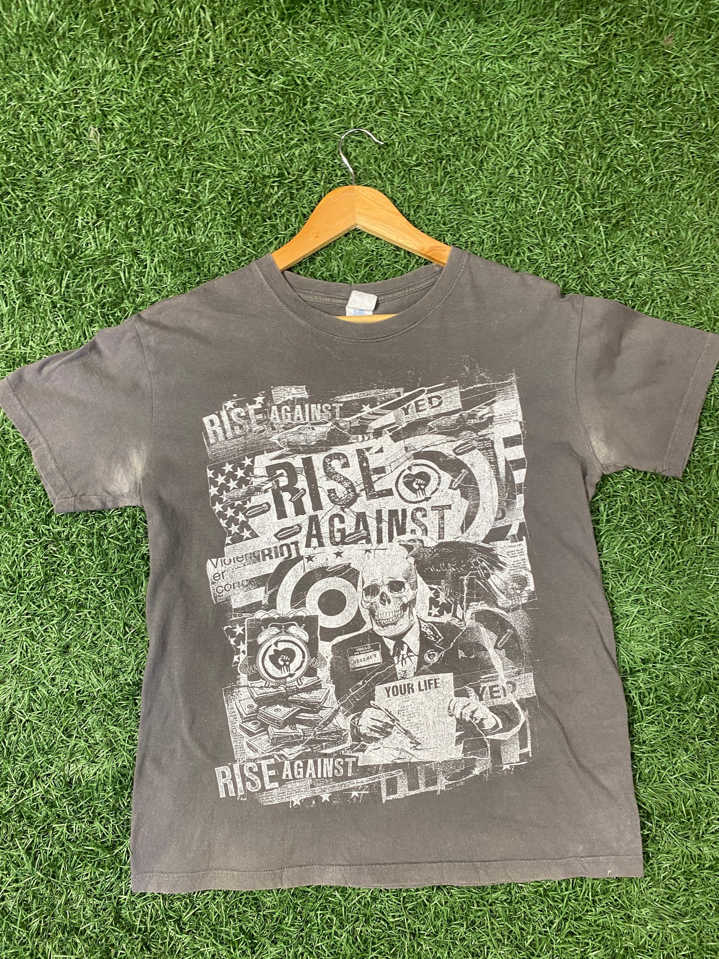 Gildan Rise Against Tee