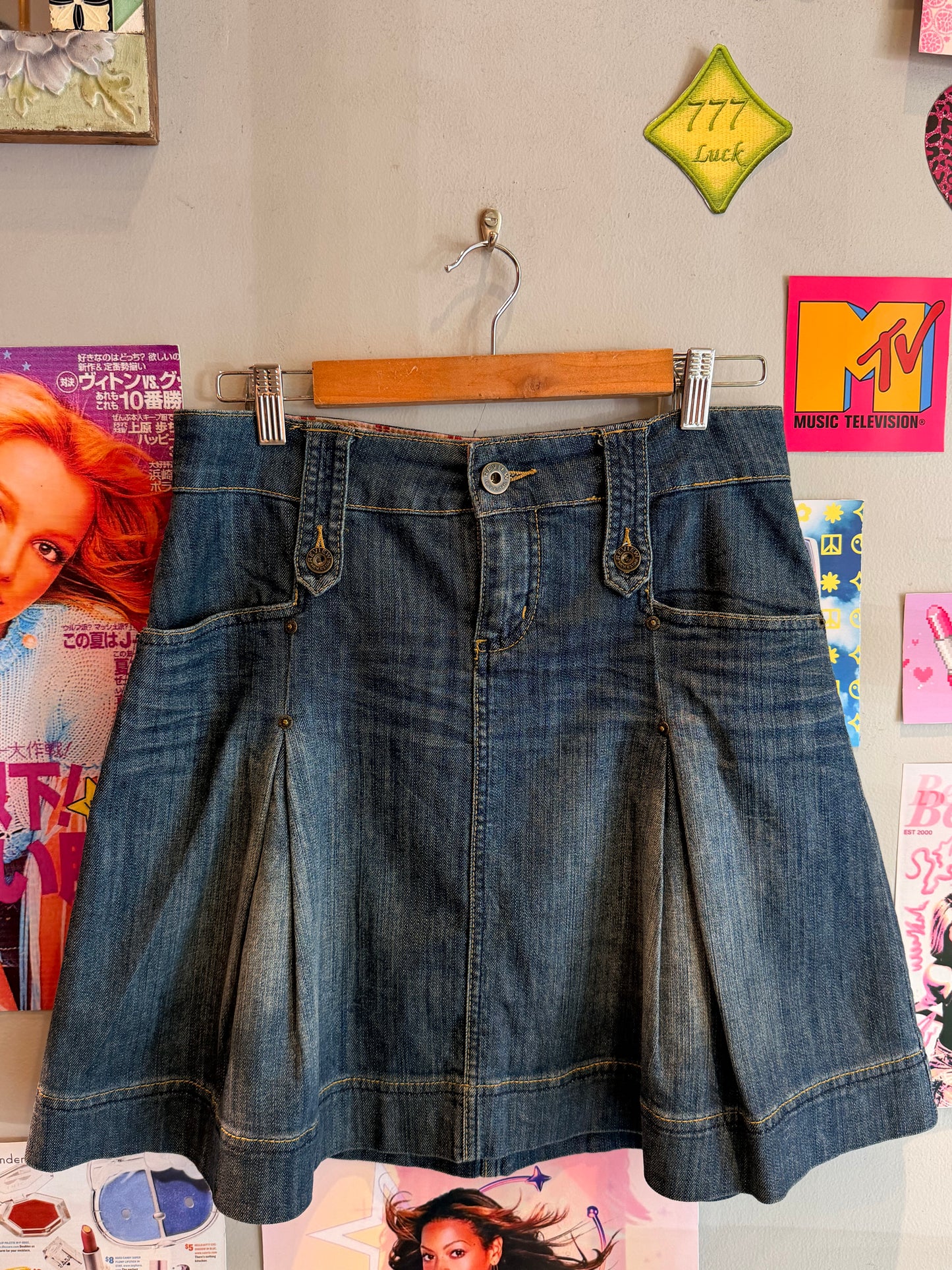 Y2K Box Pleated