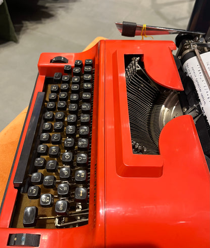 Remington Travelriter Typewriter