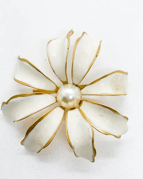 1980s Vintage Daisy Enamelled Brooch