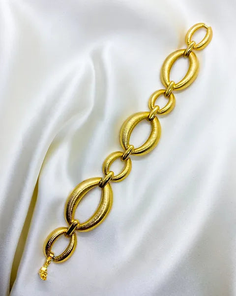 1980s Vintage Gold Graduating Links Bracelet