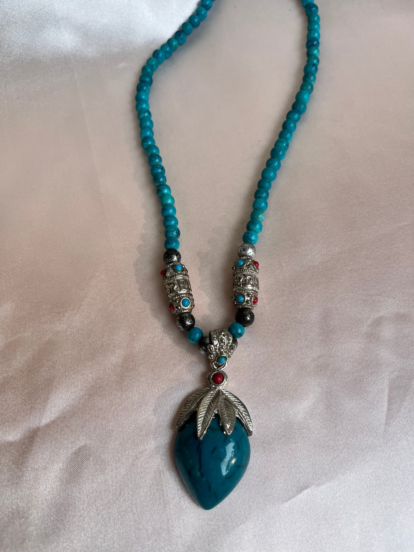 Gyu Tibetan Turquoise Neckpiece