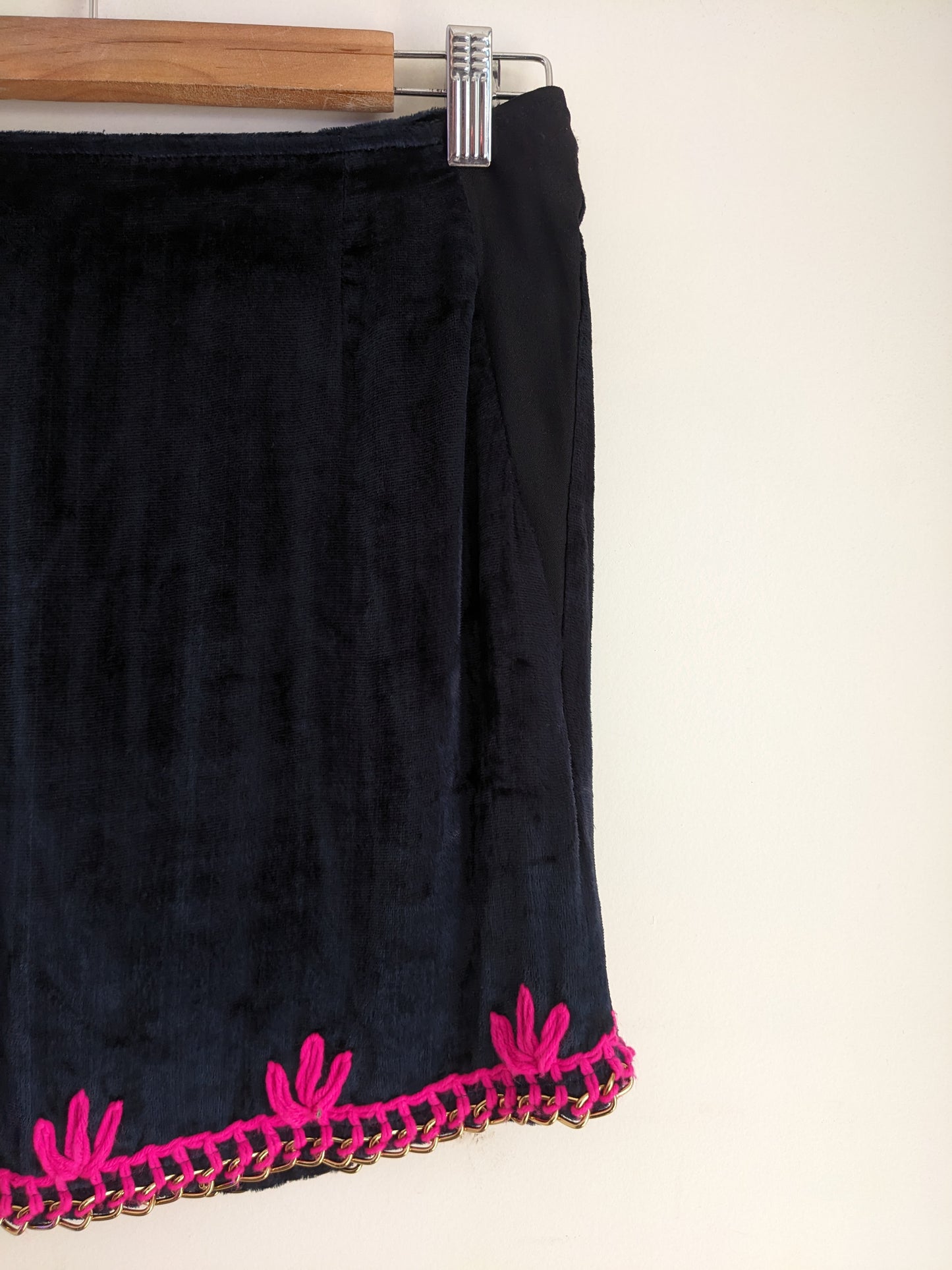 Vinegar Navy Blue Velvet Embroidered Skirt