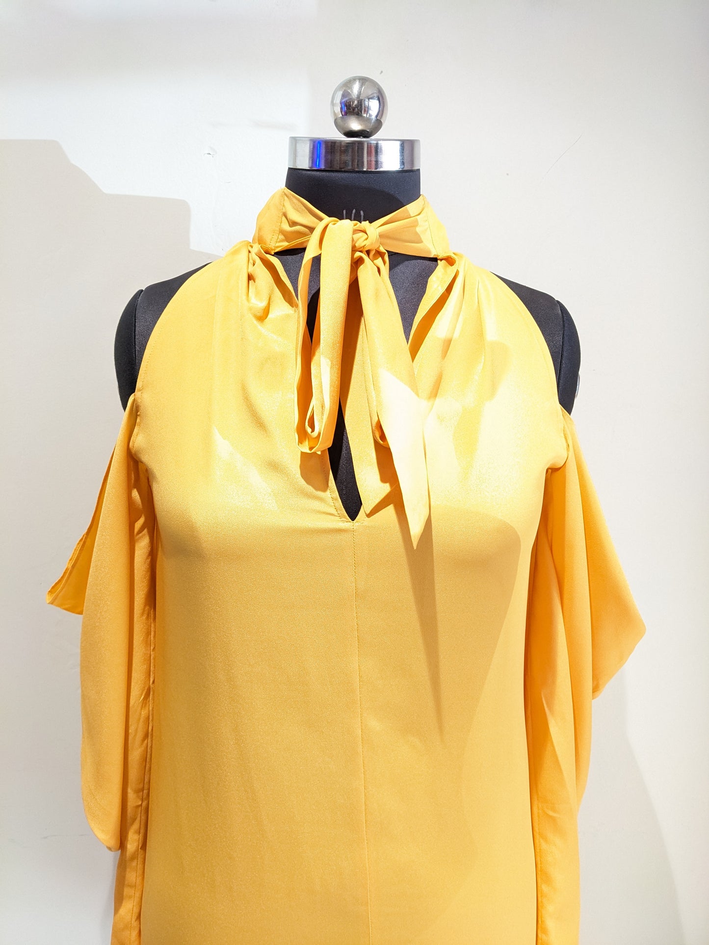 AQ/AQ Sexy Yellow Mini Dress With Cold Shoulder