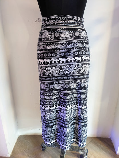 Black & White Ethnic Print Long Skirt