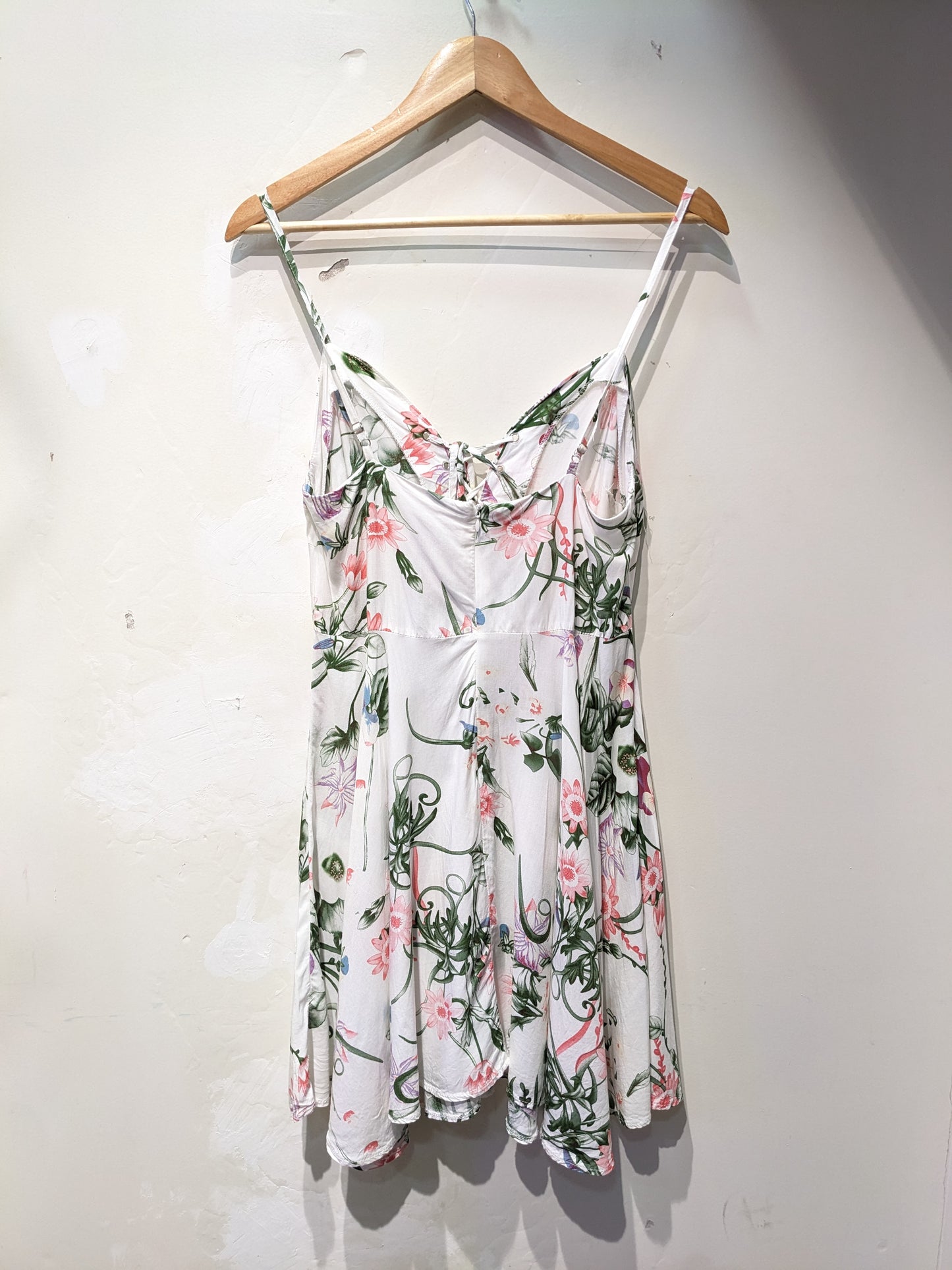 Boohoo White Floral Dress