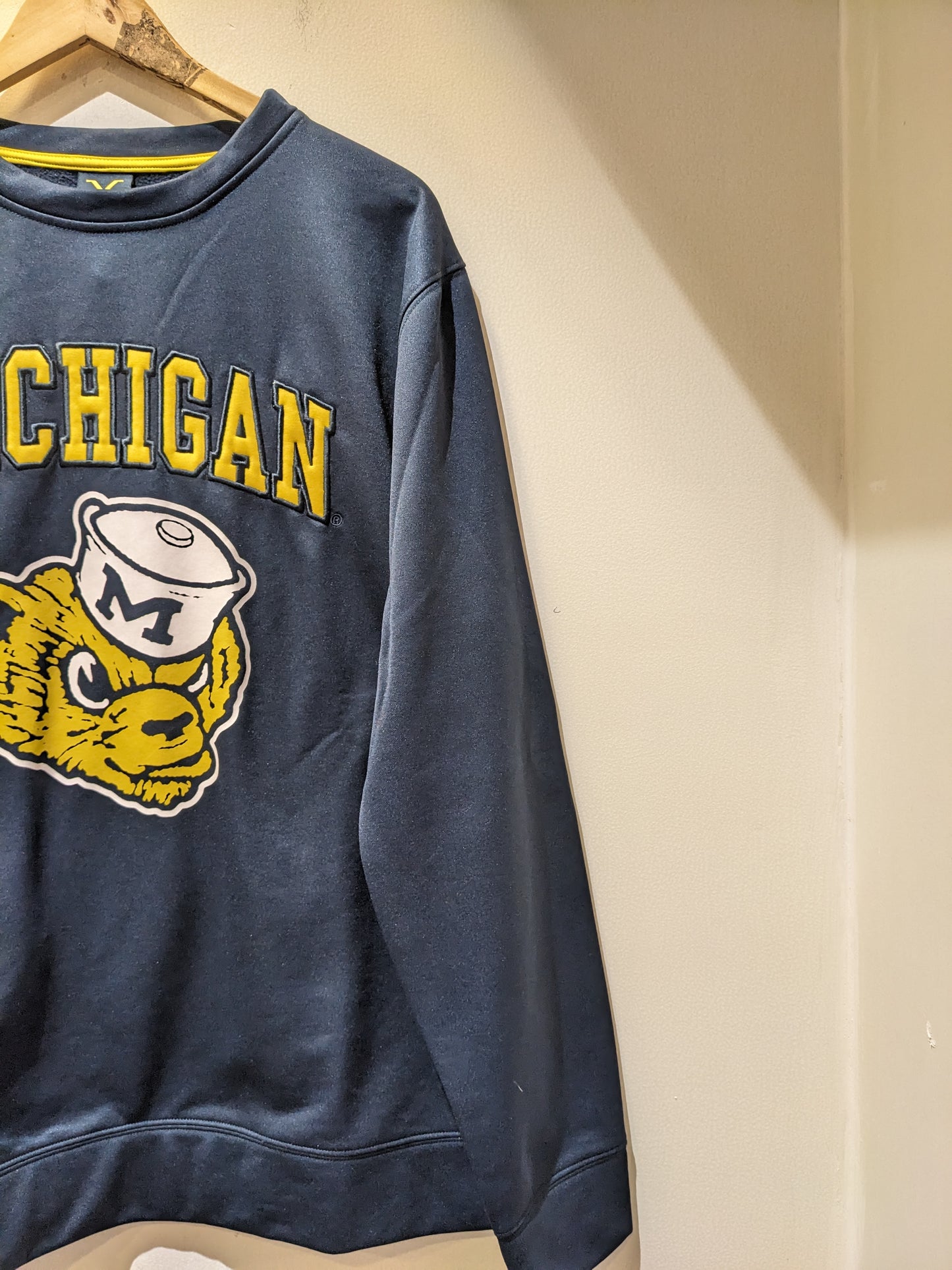 Vintage Michigan university sweatshirts  blue