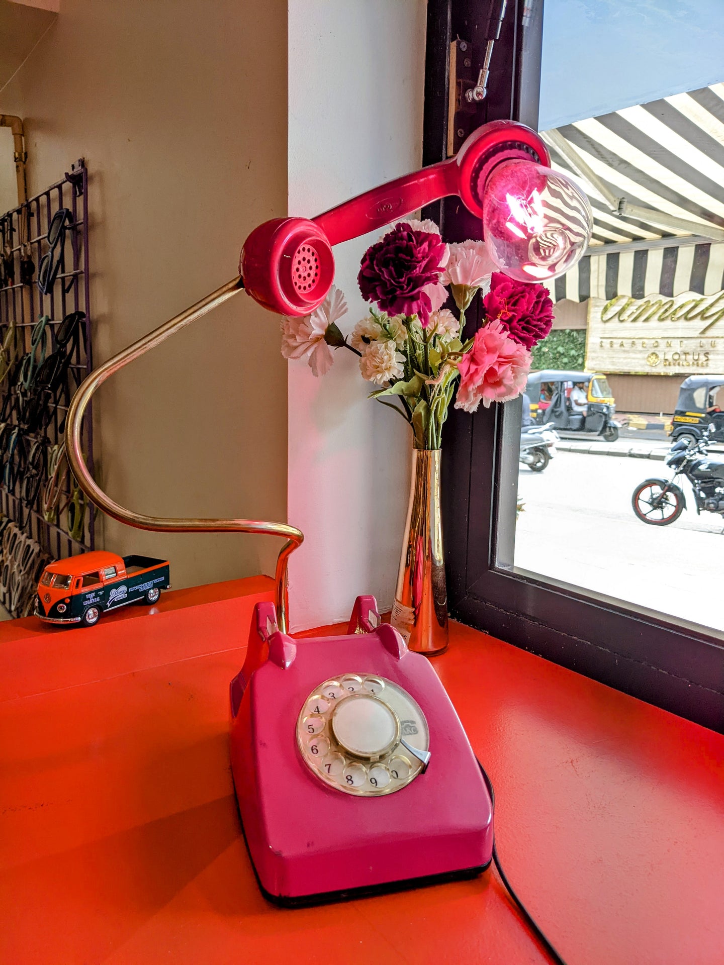 80s Rotary Phone Lamp (Pink)
