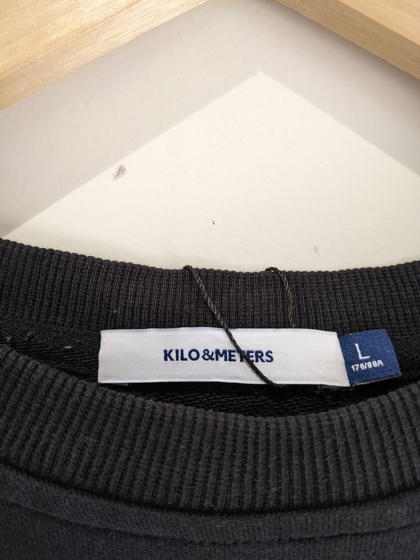 Kilo & Meters Indfoying Black Sweatshirt