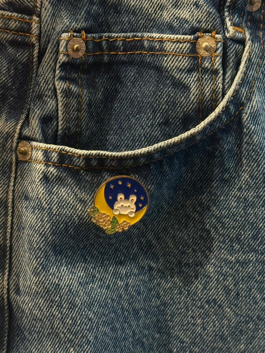Moon Circle Pin