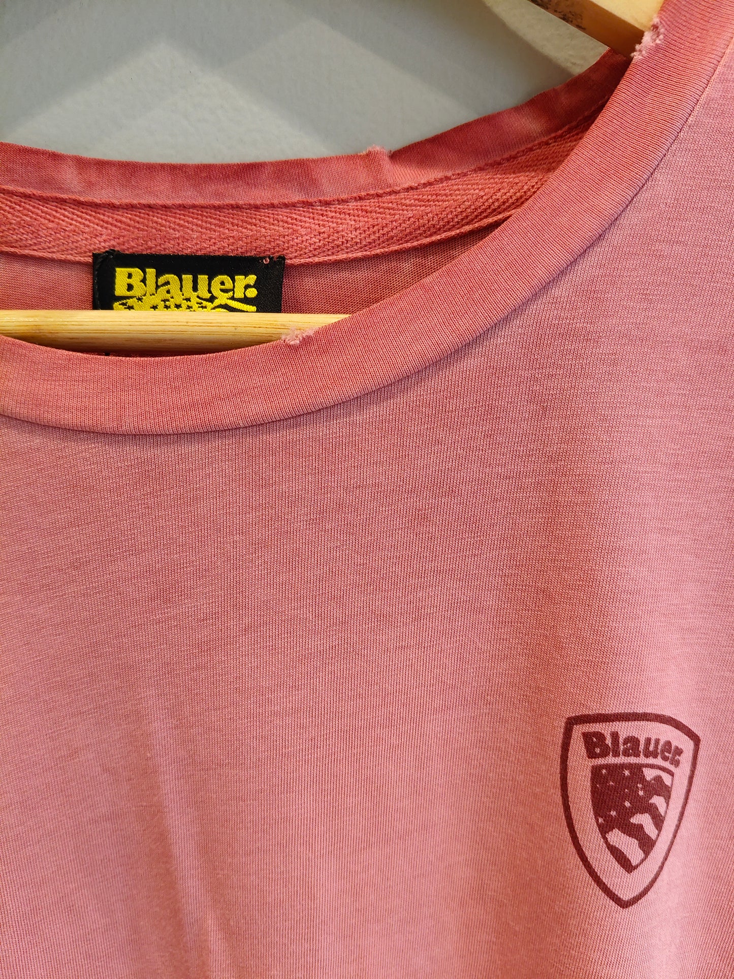 Blauer Pink Tee