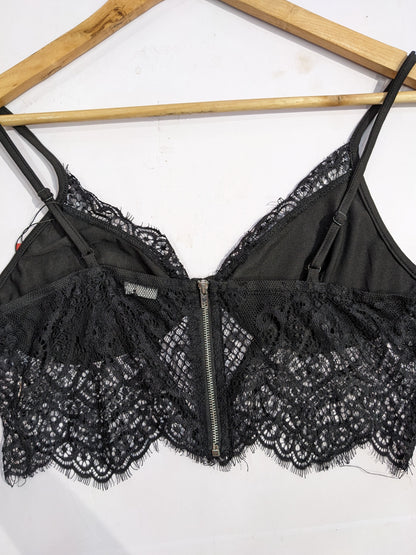 Prettylittlething Black Lace Trim Strappy Bralet Top