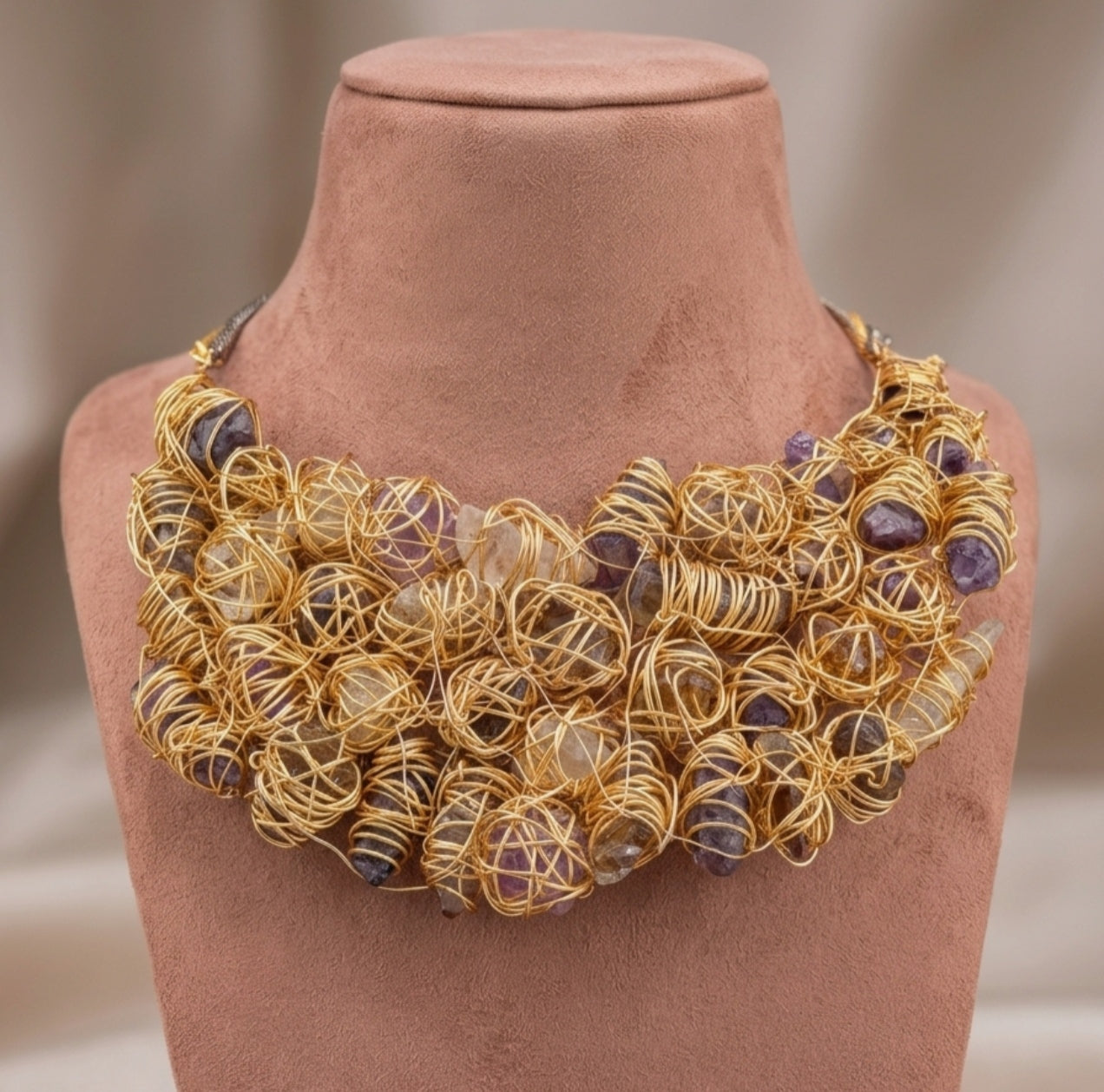 Gold broad necklace with stone