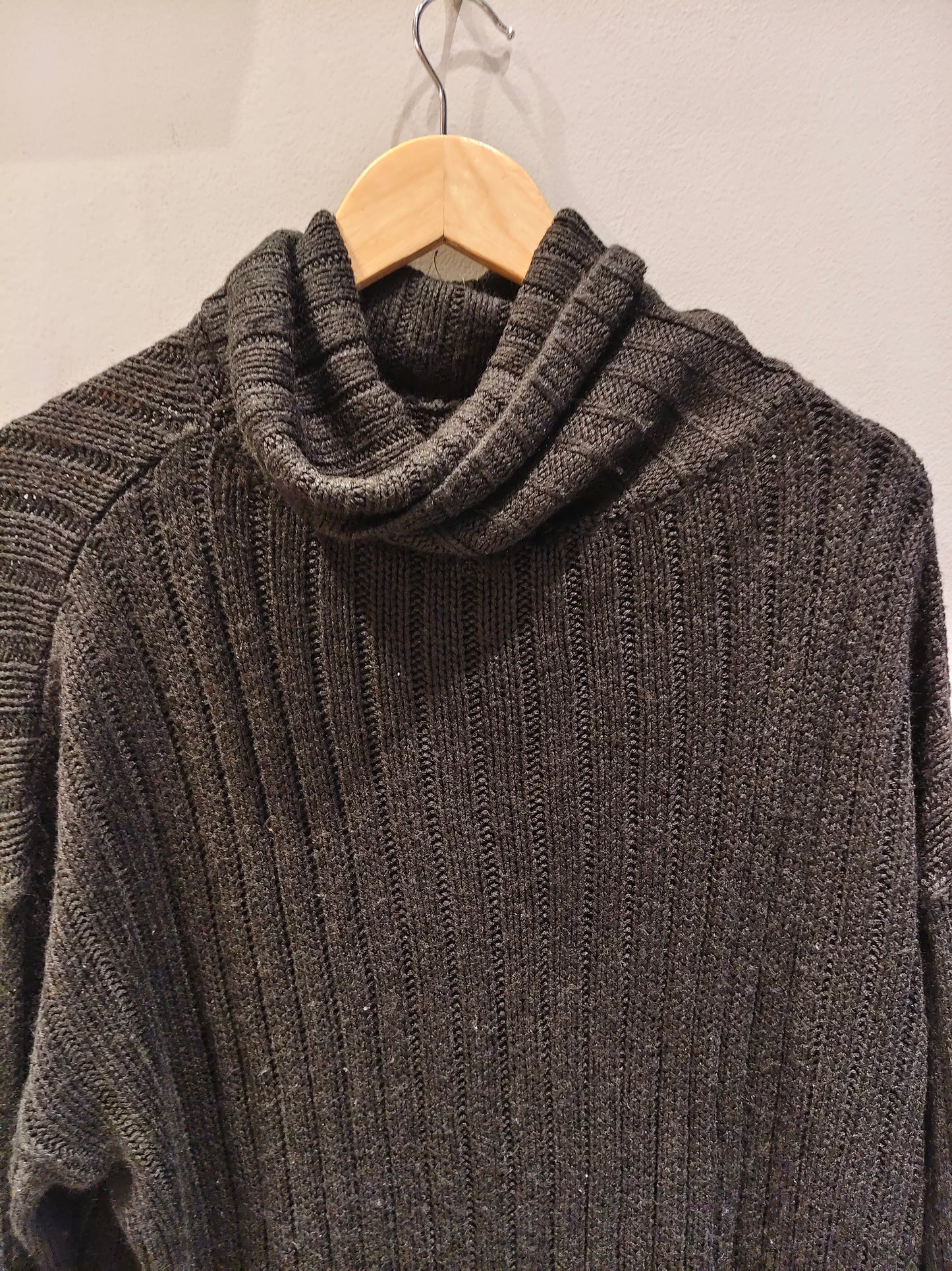 H&M Black Sweater