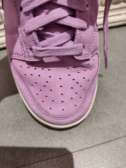 W NIKE DUNK LOW PRM MF - PINK SNEAKER