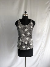 Load image into Gallery viewer, Black &amp; White Star Print Top
